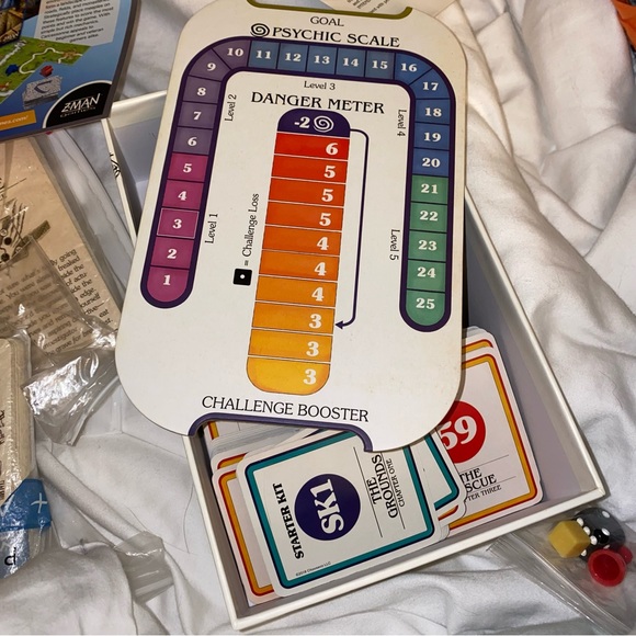 🌈HOST PICK🎊Family Board Game: “Choose Your Own Adventure” EUC - Picture 7 of 9